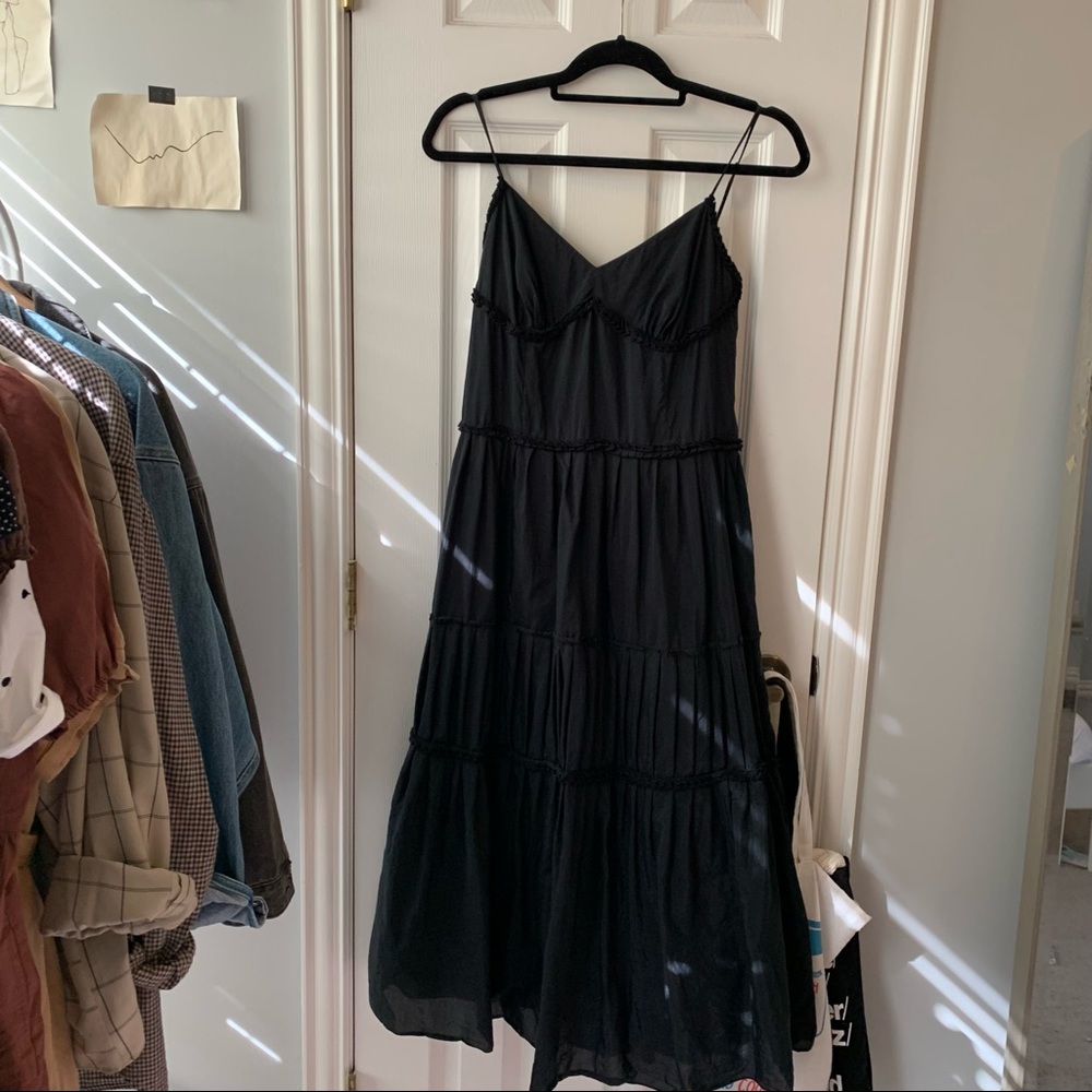 Black Ann Taylor Loft tiered midi dress